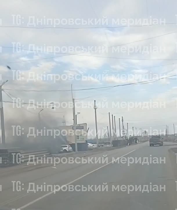 Возобновились, после перерыва, удары Молний по трассе Павлоград - Красноармейск