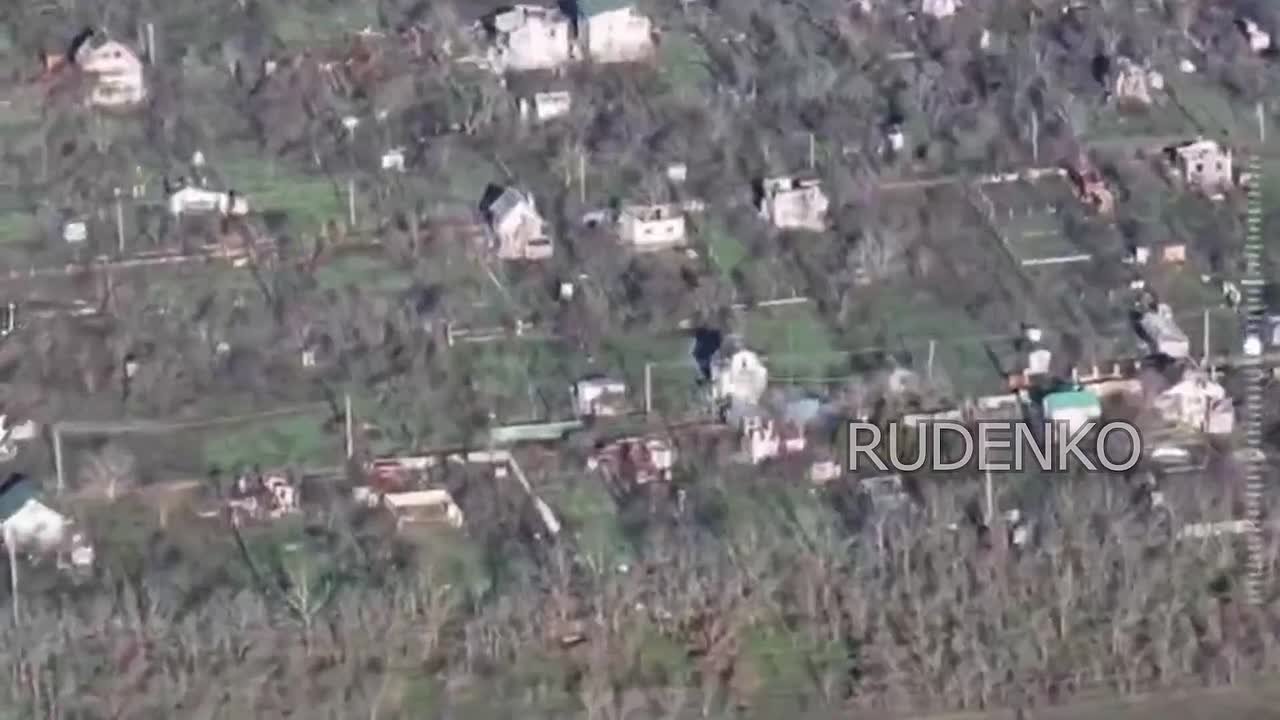 Андрей Руденко: Расчёт ударного БПЛА «Молния-2» группировки войск «Днепр» уничтожил пункт управления беспилотниками ВСУ на правом берегу Днепра в Херсонской области