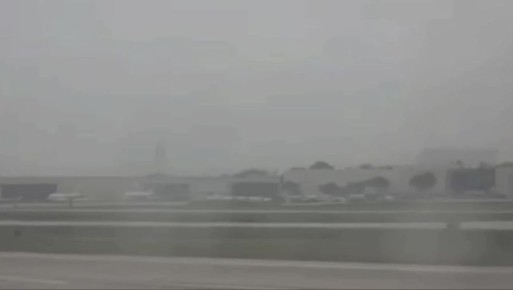 И ещё в тему БПЛА. Неизвестный беспилотник чуть не врезался в вертолет Трампа