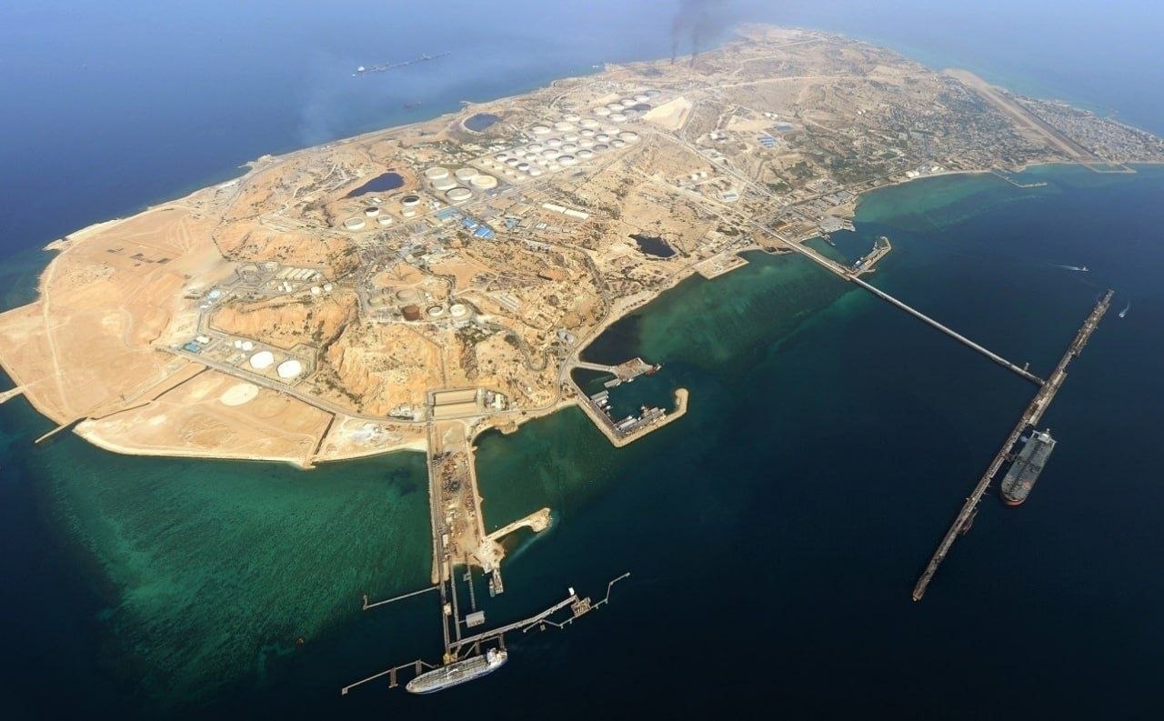 Бульдозер американской политики заявил, что если Иран не согласится на сделку (вероятно, так и будет), то они завершат своё прекрасное "пребывание" в Иране, взорвав и полностью уничтожив все их электростанции, нефтяные...