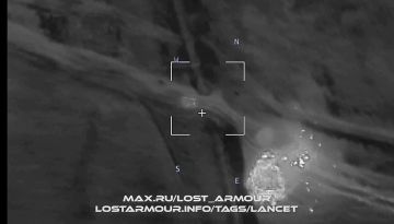 Барражирующий боеприпас "Ланцет" поражает боевую бронированную машину противника в Днепропетровской области