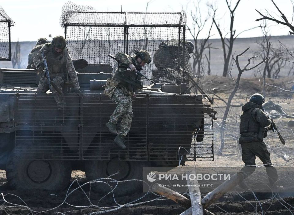 Боевое слаживание штурмовых подразделений группировки войск «Центр» на Днепропетровском направлении Боевое слаживание штурмовых подразделений группировки войск «Центр» на Днепропетровском направлении