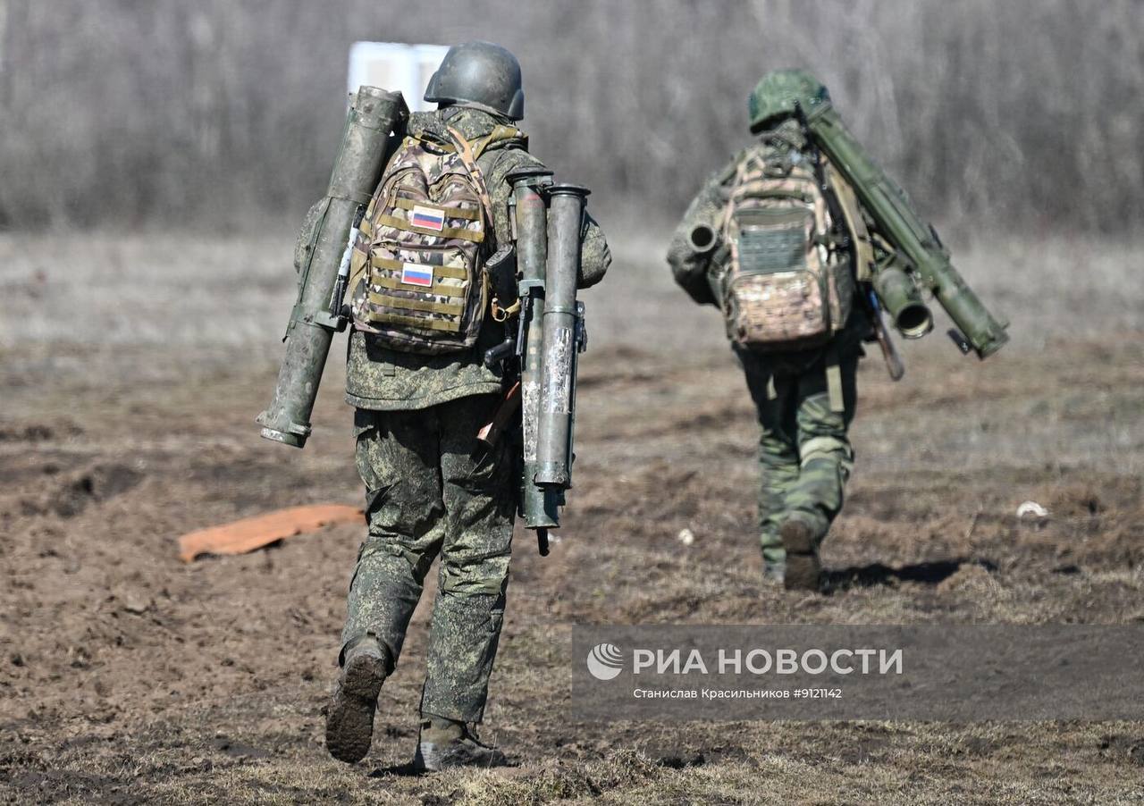 Боевое слаживание штурмовых подразделений группировки войск «Центр» на Днепропетровском направлении Боевое слаживание штурмовых подразделений группировки войск «Центр» на Днепропетровском направлении