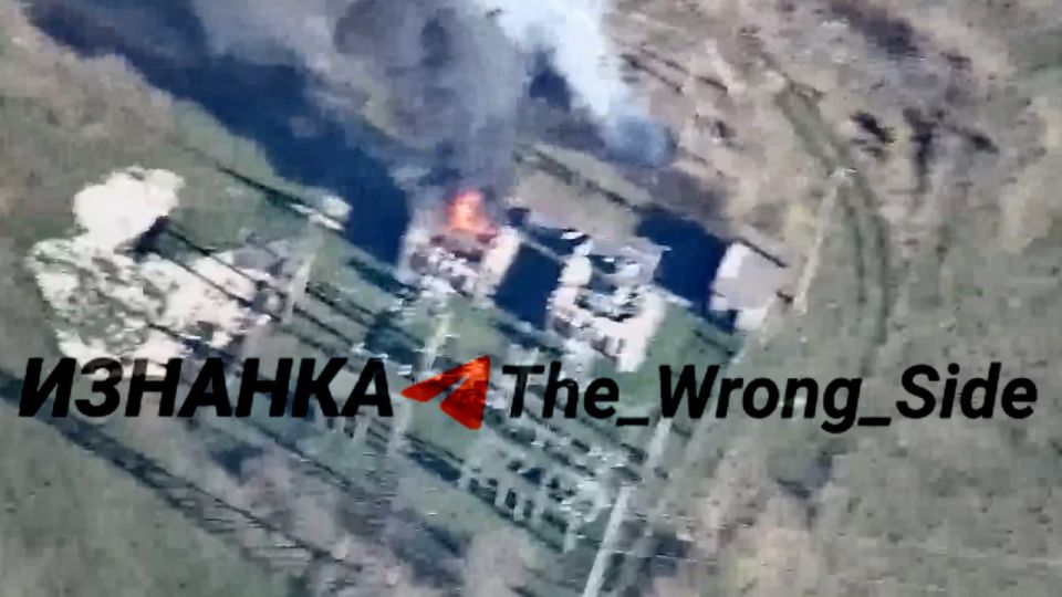 Удары управляемых «Гераней» по подстанциям ПС 35 кВ «Ковтуново» в районе села Ковтуново Сумской области и ПС 110/10 кВ в районе поселка Васильковское Днепропетровской области Удары управляемых «Гераней» по подстанциям ПС 35 кВ «Ковтуново» в районе села Ковтуново Сумской области и ПС 110/10 кВ в районе поселка Васильковское Днепропетровской области