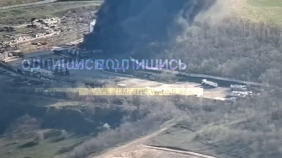 Объективный контроль удара "Гераней" по нефтебазе ООО "Всесвит-Ойл" на окраине Днепропетровска Объективный контроль удара "Гераней" по нефтебазе ООО "Всесвит-Ойл" на окраине Днепропетровска