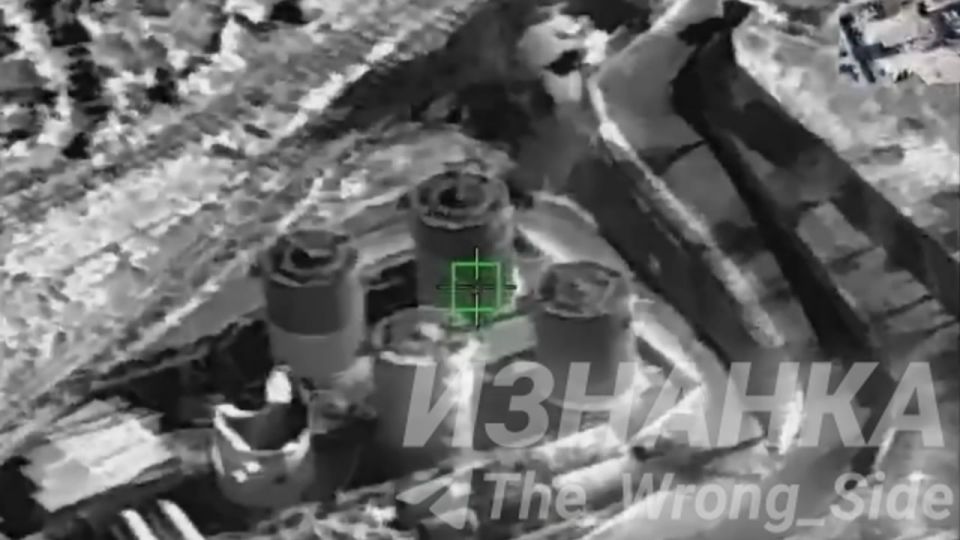 Объективный контроль удара "Гераней" по нефтебазе ООО "Всесвит-Ойл" на окраине Днепропетровска Объективный контроль удара "Гераней" по нефтебазе ООО "Всесвит-Ойл" на окраине Днепропетровска