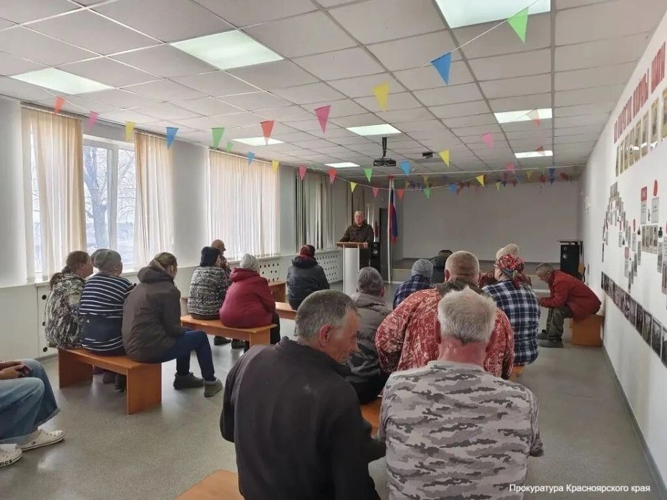 Пожар уничтожил 14 двухквартирных домов, в которых проживали 38 человек, в селе Кучерово в Красноярском крае Пожар уничтожил 14 двухквартирных домов, в которых проживали 38 человек, в селе Кучерово в Красноярском крае