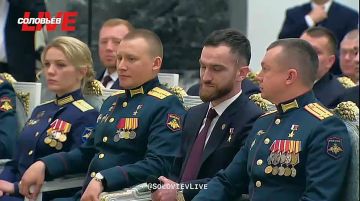 Верховный главнокомандующий Владимир Путин ответил успехи бойцов на Запорожском направлении