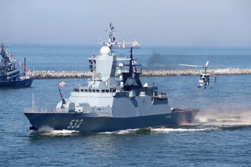 Орудуют мрази. Кронштадт, город-порт на острове Котлин в Кронштадтском районе Санкт-Петербурга Враг заявляет о поражении корвета "Бойкий" * и обнародовал кадры атаки! *«Бойкий» — корвет с управляемым ракетным оружием... Орудуют мрази. Кронштадт, город-порт на острове Котлин в Кронштадтском районе Санкт-Петербурга Враг заявляет о поражении корвета "Бойкий" * и обнародовал кадры атаки! *«Бойкий» — корвет с управляемым ракетным оружием...