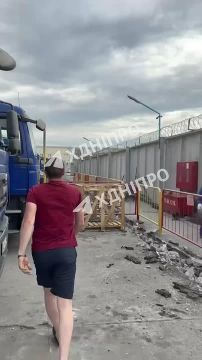 Кадры ударов БпЛА «Герань-2» по терминалам АТБ и Новой почты в Днепропетровске
