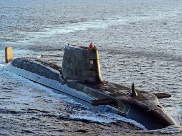 Минутка юмора. Агенство Telegraph сообщает, что все британские атомные подлодки выбыли из строя и находятся на техобслуживании, а новые АПЛ не поступят на службу еще много лет.