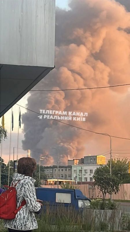 Пламя на Украине не утихает Пламя на Украине не утихает