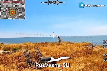 Бои на южном фронте. Операторы ударных дронов отряда "116" 4-й военной базы разнесли опорный оборонительный пункт врага на берегу рtrb Днепр