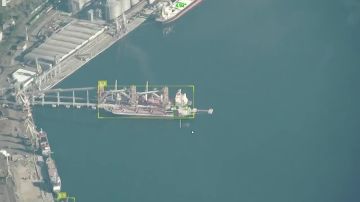Михаил Онуфриенко: ВКС начали бить по морскому мосту, связывающему киевскую хунту с НАТО