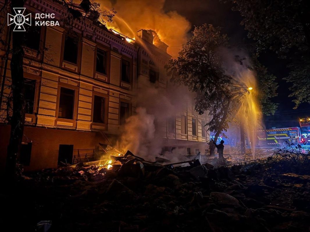 Ещё фото из горящего Киева Ещё фото из горящего Киева