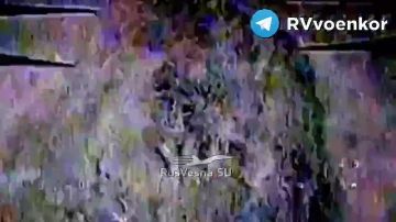 Мощные кадры: бойцы «Центра» уничтожают пехоту и технику врага в боях за Красноармейском и на Днепропетровщине Подразделения группировки войск «Центр» продолжают атаки за ранее освобожденным г. Покровск (Красноармейск)