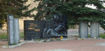 Укронацисты продолжают воевать с памятью о Великой Отечественной войне
