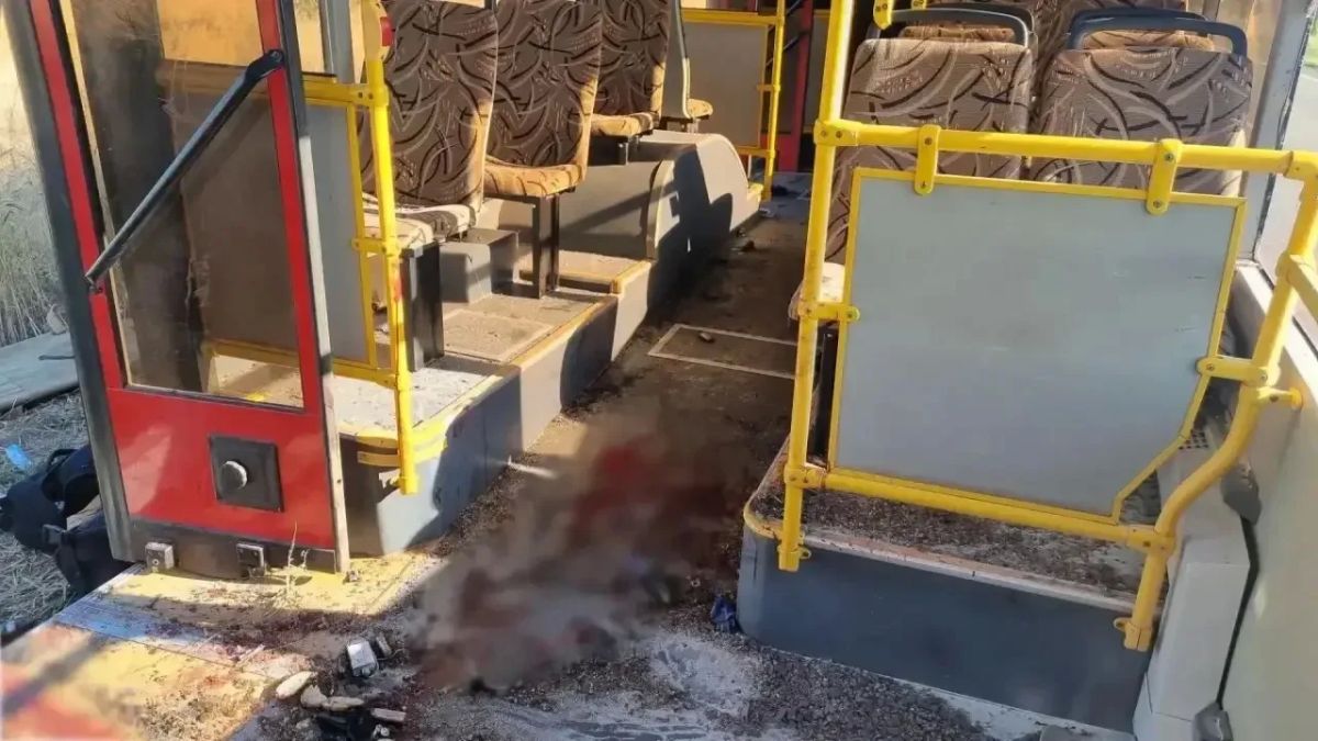 Родион Мирошник: Один мирный житель погиб и 12 ранено в результате атаки украинского дрона по автобусу в Запорожской области Родион Мирошник: Один мирный житель погиб и 12 ранено в результате атаки украинского дрона по автобусу в Запорожской области