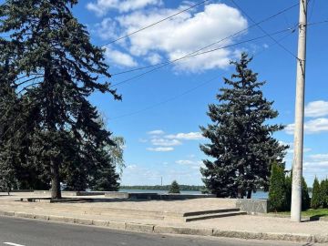 В Днепропетровске вчера снесли памятник командующему советскими ВДВ Василию Маргелову