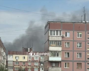 Что-то сильно дымит после прилёта в Днепропетровске