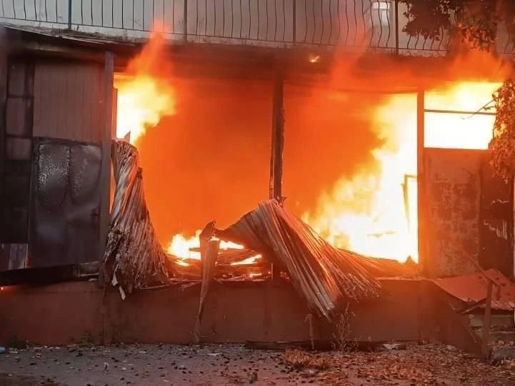 Противник сообщает, что в районе Павлограда в результате ударов погибли 2 полицая, пострадал ряд объектов Противник сообщает, что в районе Павлограда в результате ударов погибли 2 полицая, пострадал ряд объектов