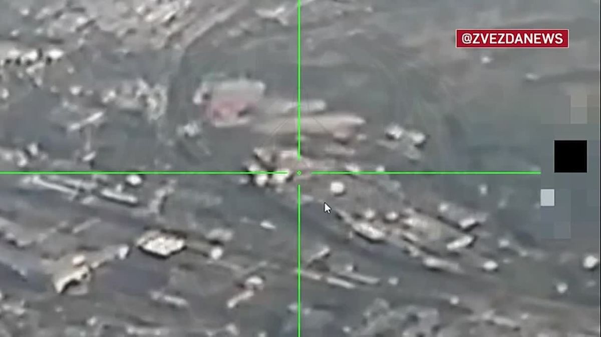 Кадры поражения завода по производству БПЛА в Днепропетровске — после удара "Гераней" цеха загорелись