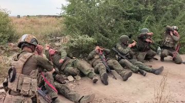 Военнослужащие группировки войск «Днепр» проходят подготовку по тактической медицине