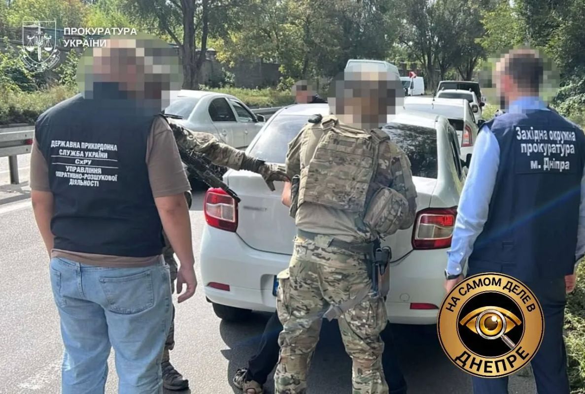 В Днепропетровске задержали мужчину, который за $10 тысяч обещал переправить военнообязанного в Румынию
