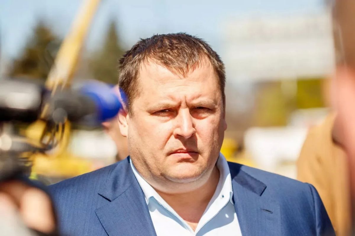 Мэр Днепропетровска Филатов сбежал с Украины, пишет Insider UA