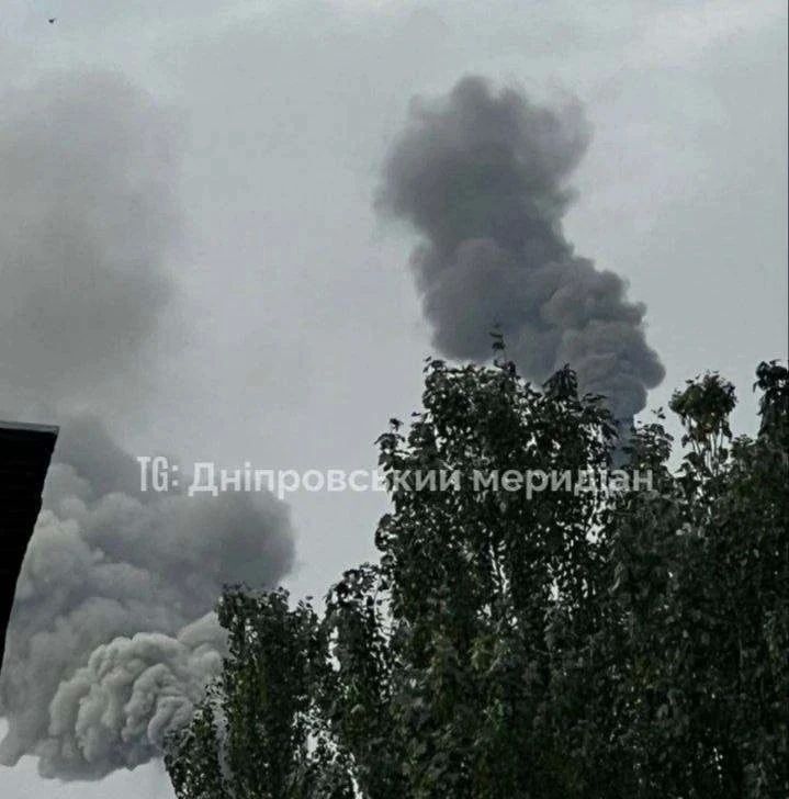 Армия России нанесла удары по Приднепровской ТЭС в Днепропетровске и ремонтному предприятию в Чернигове, использовавшемуся ВСУ