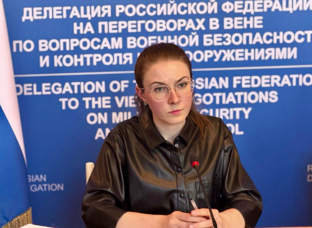 22 октября по инициативе Делегации Российской Федерации на переговорах в Вене по вопросам военной безопасности и контроля над вооружениями совместно с Послом по особым поручениям МИД России Р.В.Мирошником состоялся 6-й... 22 октября по инициативе Делегации Российской Федерации на переговорах в Вене по вопросам военной безопасности и контроля над вооружениями совместно с Послом по особым поручениям МИД России Р.В.Мирошником состоялся 6-й...