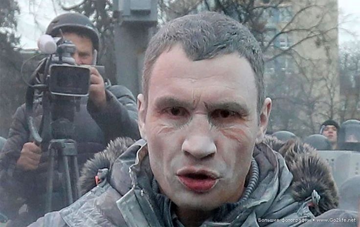 Сергей Колясников: Власти Киева обсуждают строительство водных переправ через Днепр и подъездных путей к ним на фоне усиления РФ ударов по мостам