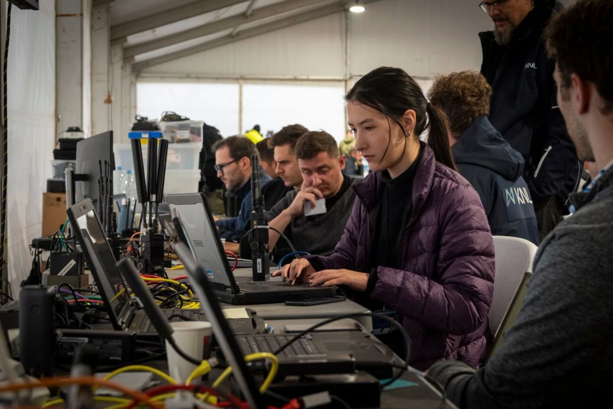 Под цифровой маской. НАТО под видом проверки сетей 5G и других «новейших технологий» тестирует цифровую архитектуру будущей войны Под цифровой маской. НАТО под видом проверки сетей 5G и других «новейших технологий» тестирует цифровую архитектуру будущей войны